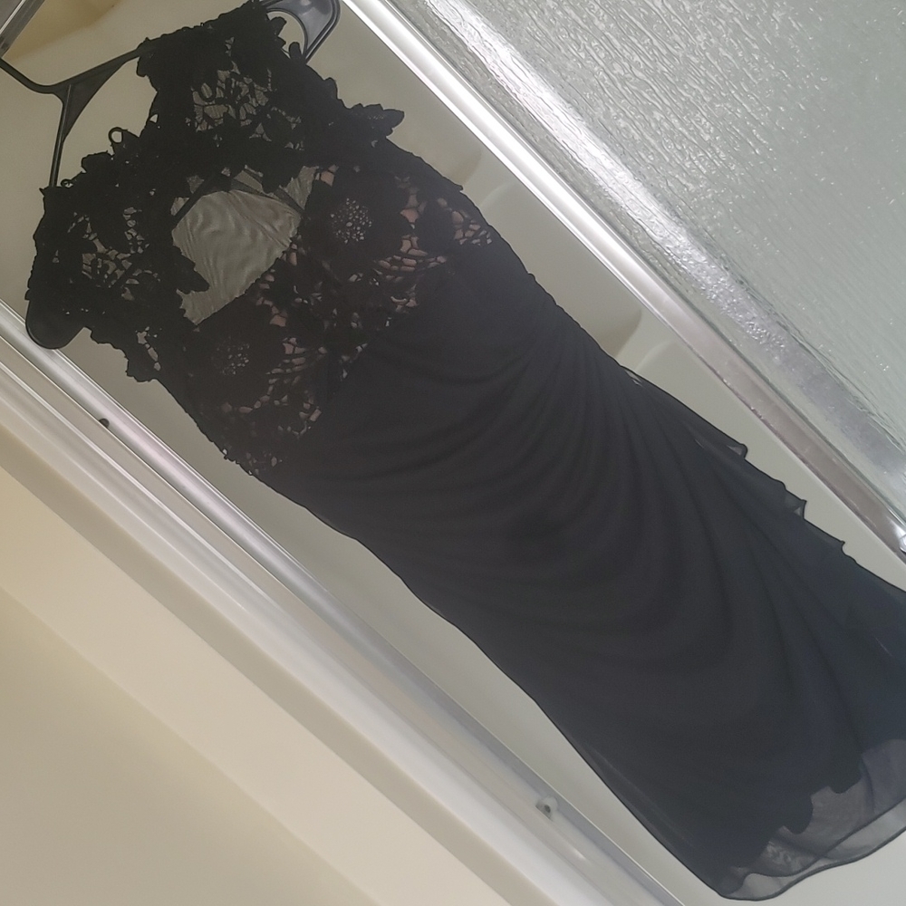 Black cocktail dress - size 8 - Picture 2 of 5